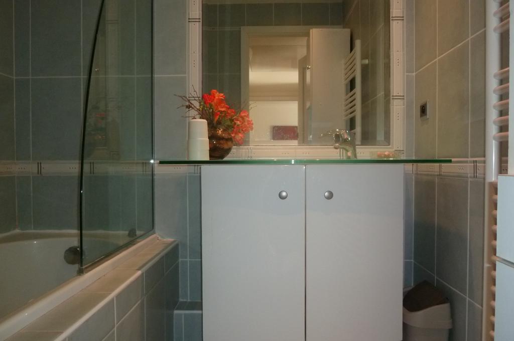 Stunning 2 Bed, 2 Bath Apt On The Cannes Sea Front Has Swimming Pool And Is A Secure Modern Building 464 المظهر الخارجي الصورة