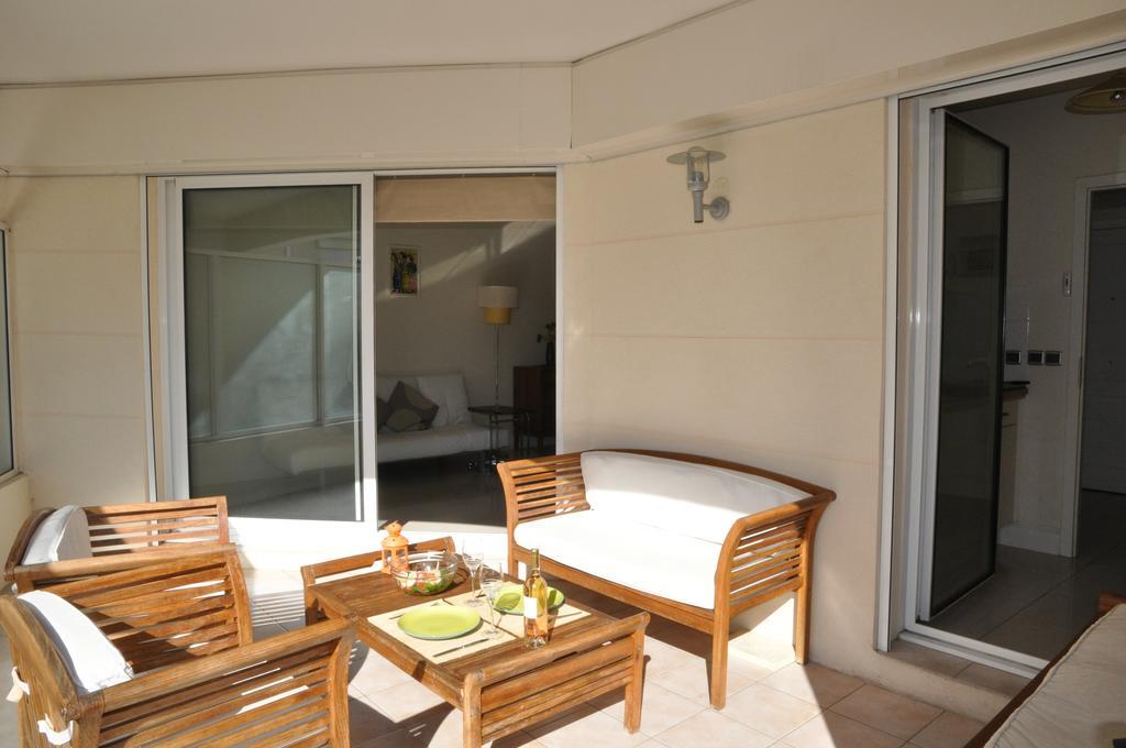 Stunning 2 Bed, 2 Bath Apt On The Cannes Sea Front Has Swimming Pool And Is A Secure Modern Building 464 المظهر الخارجي الصورة