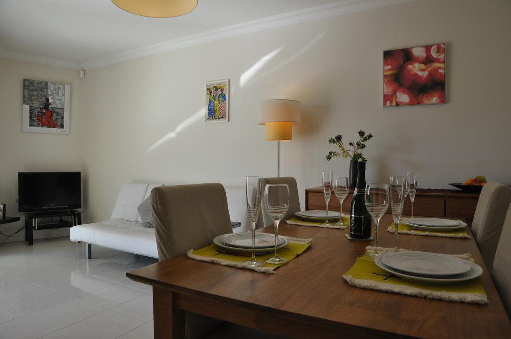 Stunning 2 Bed, 2 Bath Apt On The Cannes Sea Front Has Swimming Pool And Is A Secure Modern Building 464 المظهر الخارجي الصورة