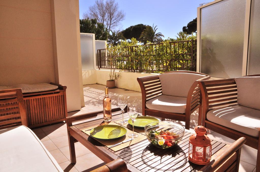 Stunning 2 Bed, 2 Bath Apt On The Cannes Sea Front Has Swimming Pool And Is A Secure Modern Building 464 المظهر الخارجي الصورة