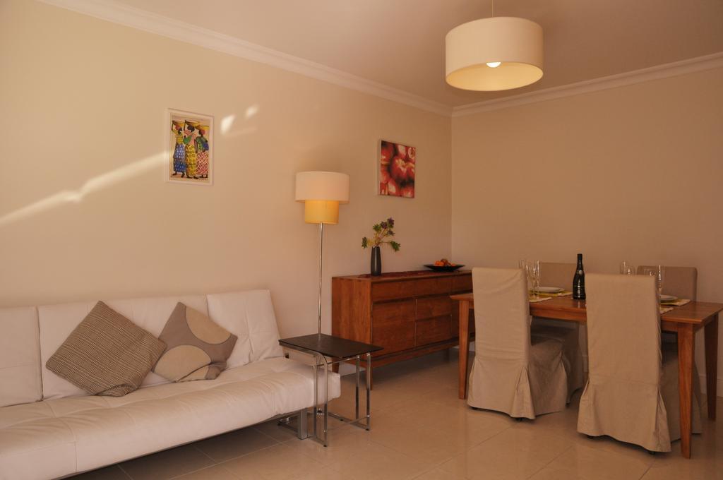Stunning 2 Bed, 2 Bath Apt On The Cannes Sea Front Has Swimming Pool And Is A Secure Modern Building 464 المظهر الخارجي الصورة
