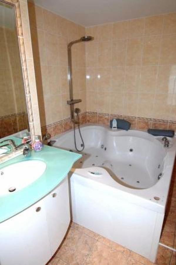 Stunning 2 Bed, 2 Bath Apt On The Cannes Sea Front Has Swimming Pool And Is A Secure Modern Building 464 المظهر الخارجي الصورة